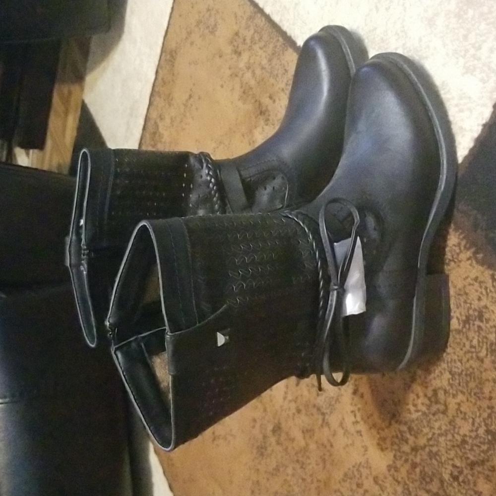 Black boots